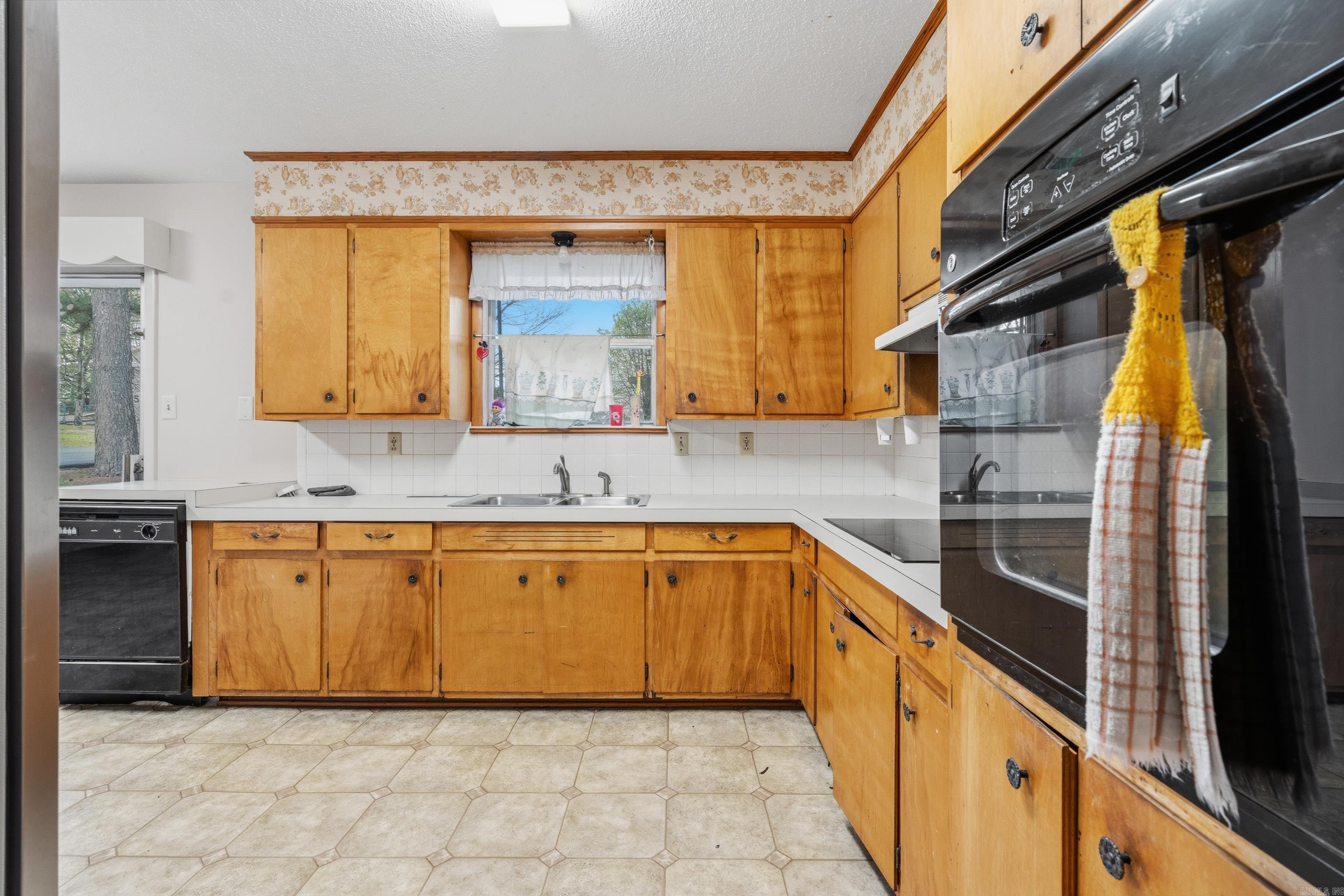 Hot Springs Outside - Residential