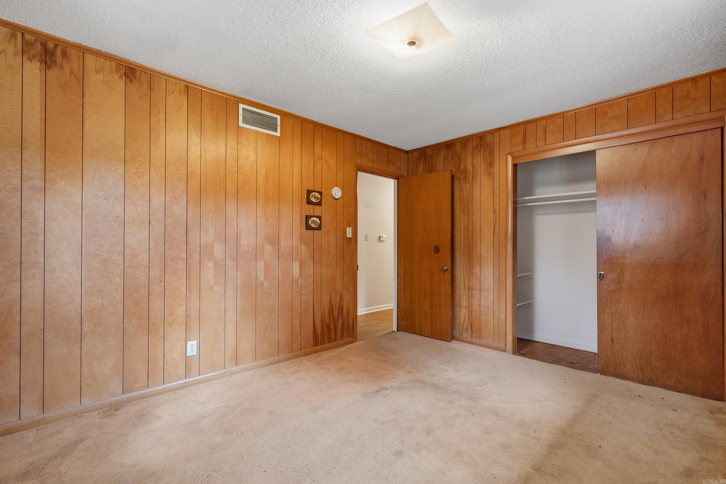 Hot Springs Outside - Residential