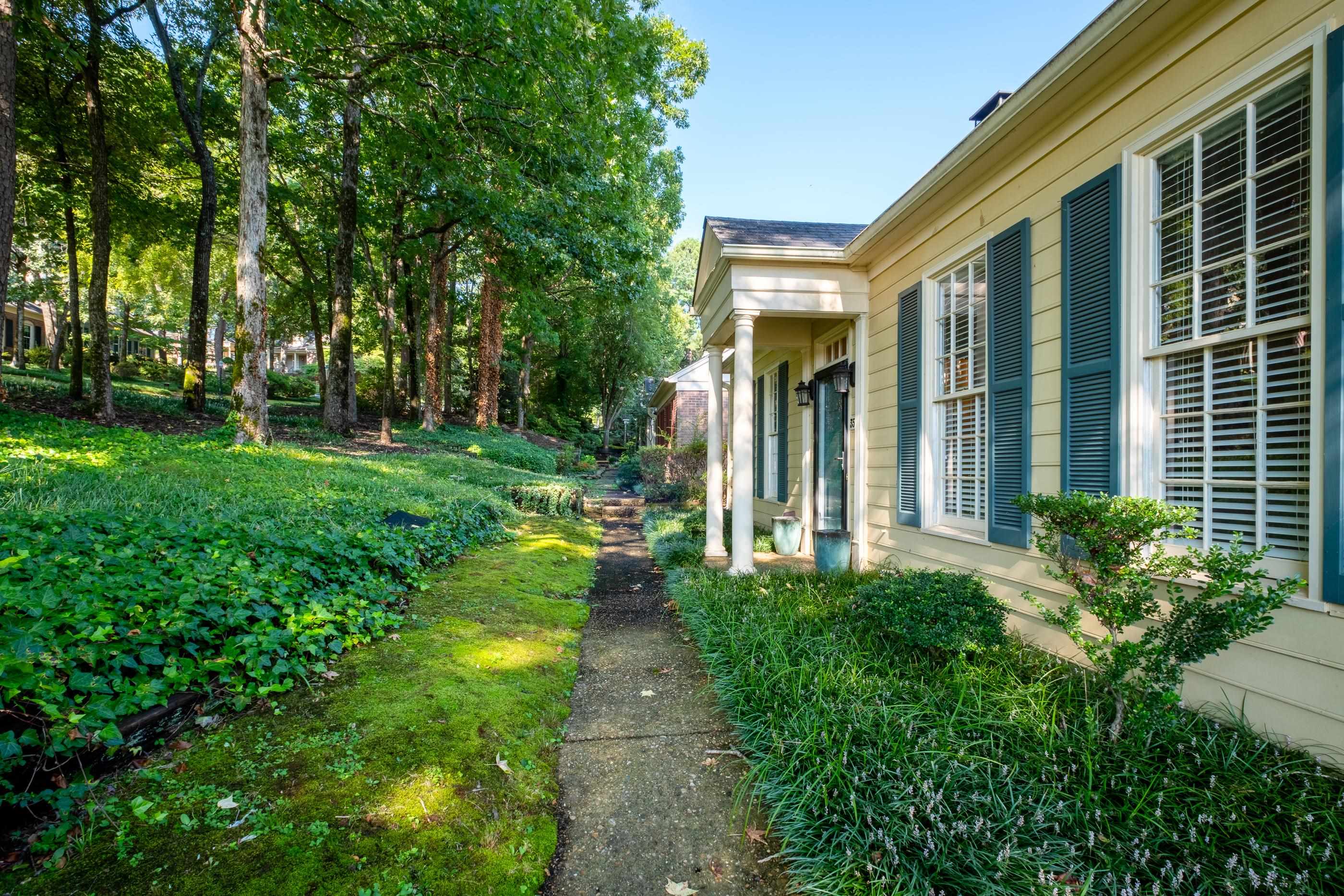 WINDSOR CT TOWNHOMES HPR - Residential