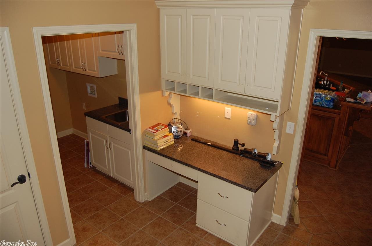 LONGHILLS VILLAGE - Residential