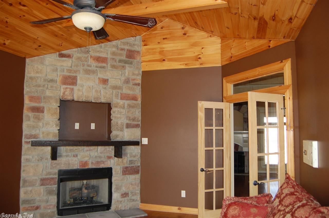 LONGHILLS VILLAGE - Residential