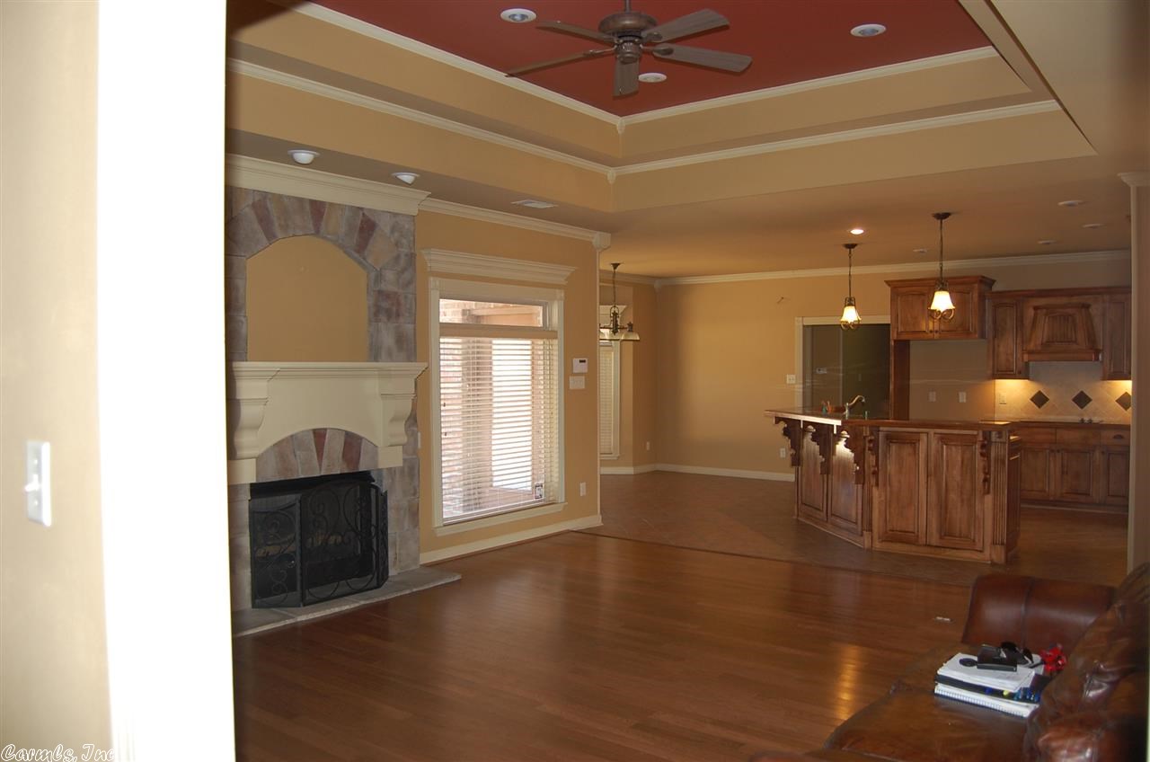 LONGHILLS VILLAGE - Residential