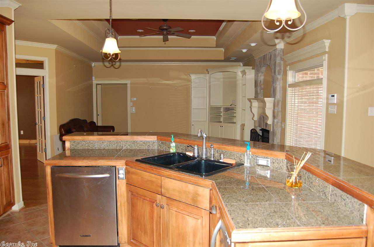 LONGHILLS VILLAGE - Residential