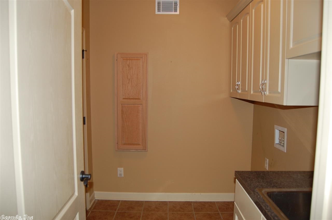 LONGHILLS VILLAGE - Residential