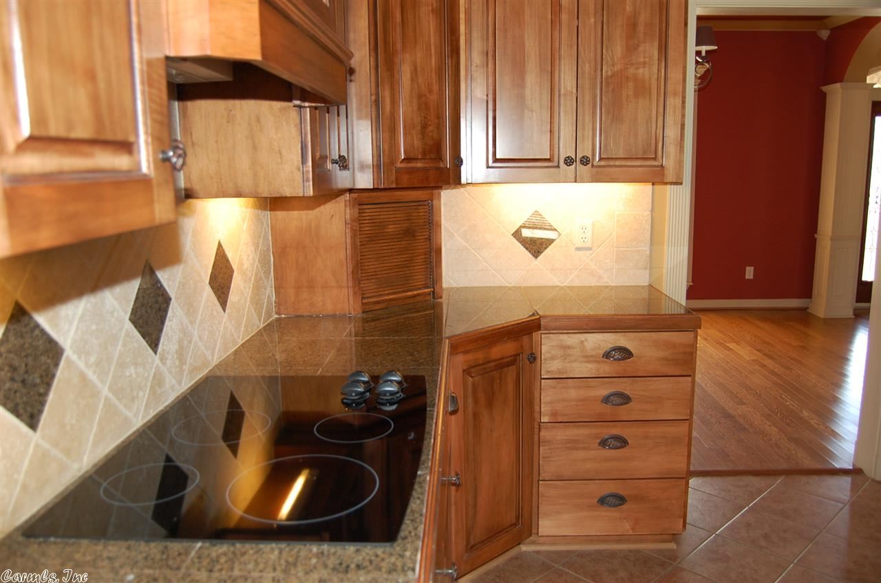 LONGHILLS VILLAGE - Residential