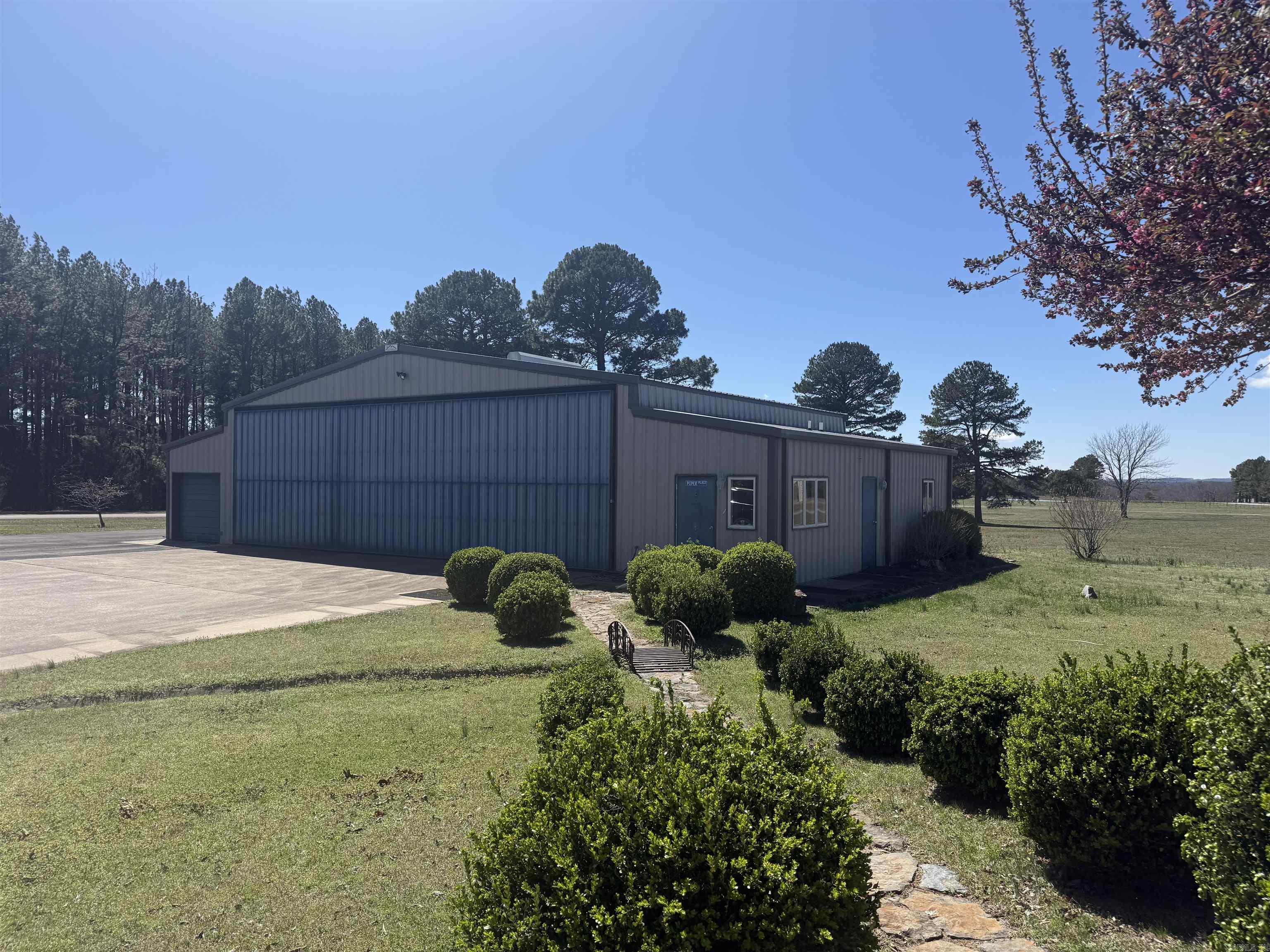 HOLLEY MOUNTAIN AIRPARK - Residential