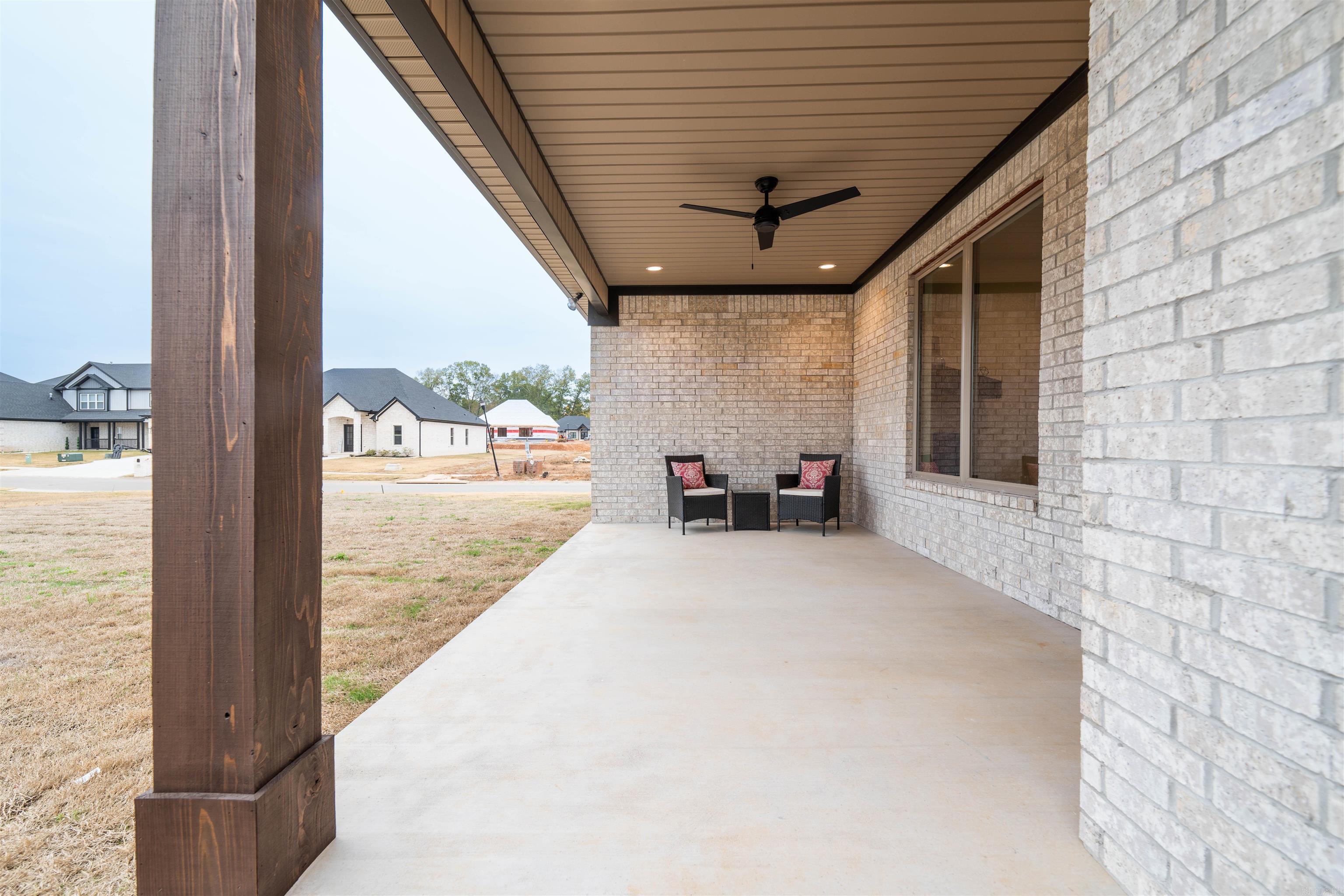 COUNTRY CLUB OF AR-QUARTERS ADDN - Residential