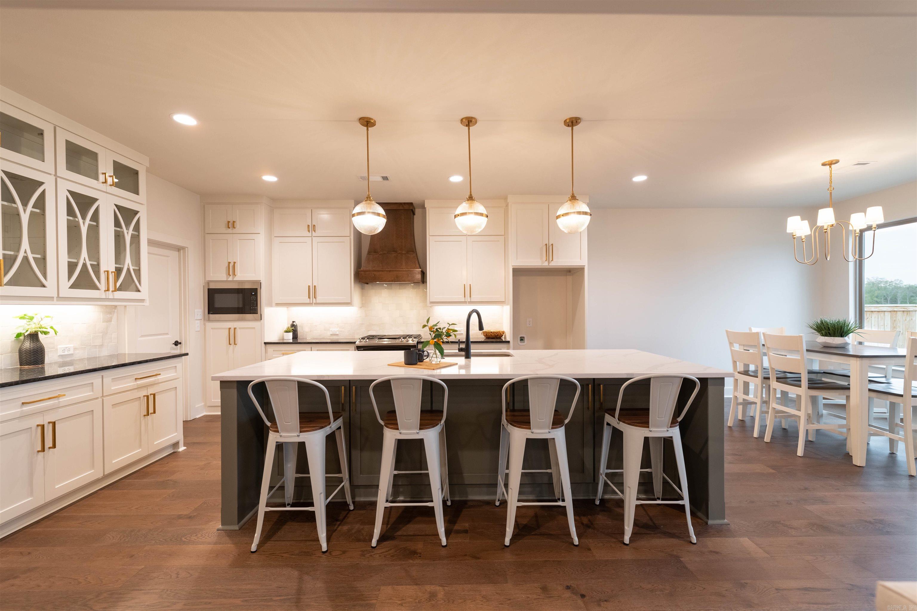 COUNTRY CLUB OF AR-QUARTERS ADDN - Residential