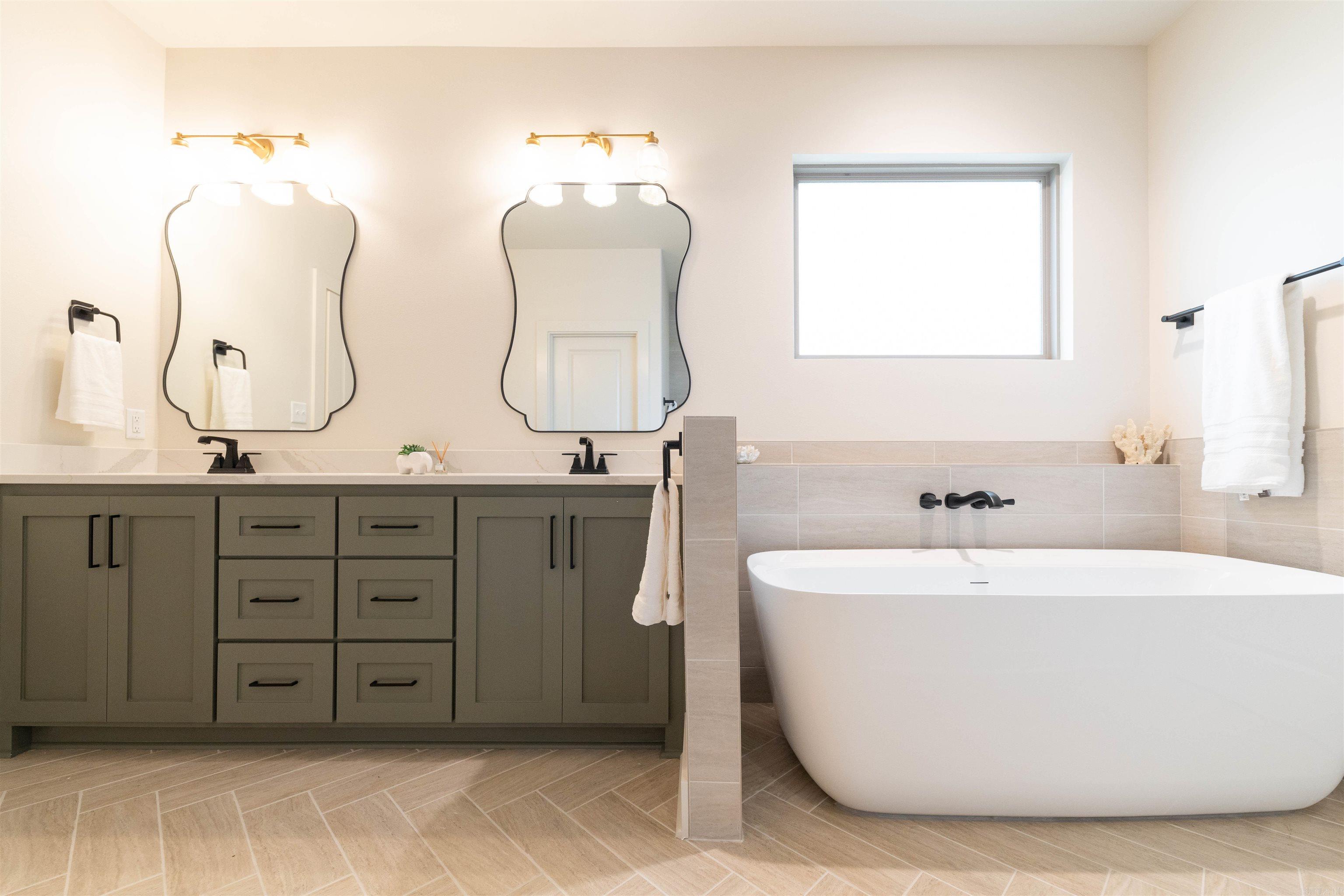 COUNTRY CLUB OF AR-QUARTERS ADDN - Residential