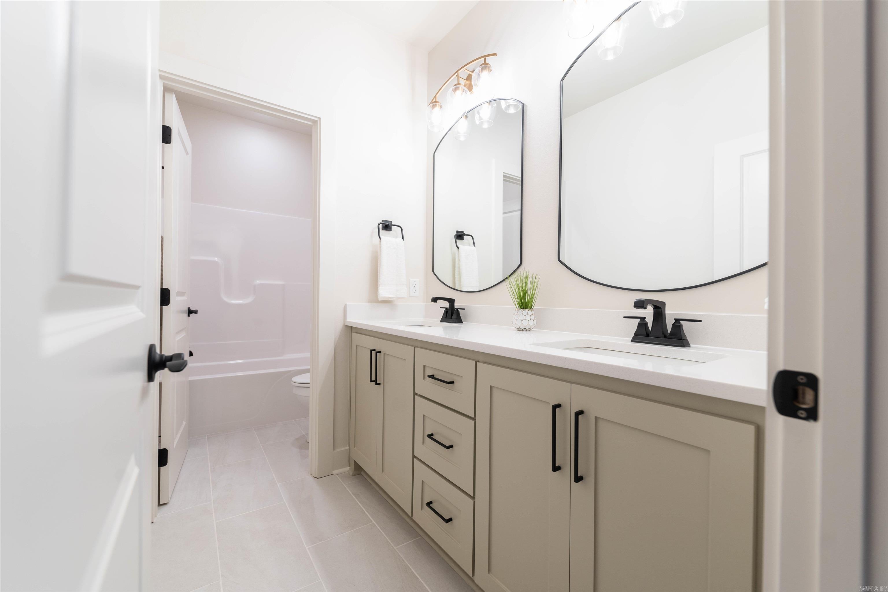 COUNTRY CLUB OF AR-QUARTERS ADDN - Residential