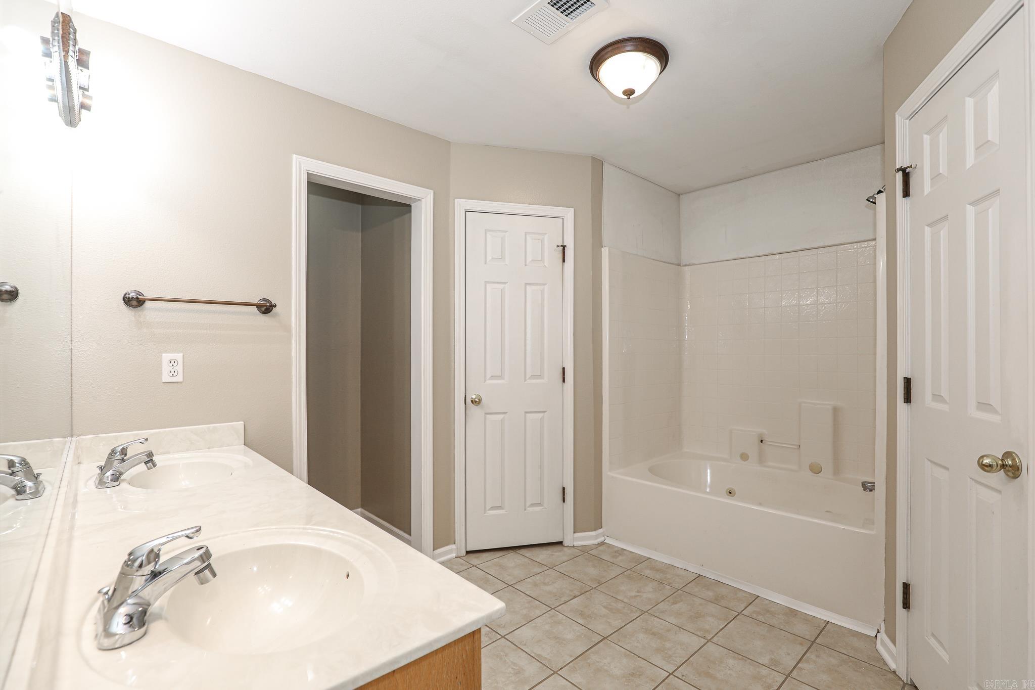 HARTFORD HILLS - Residential