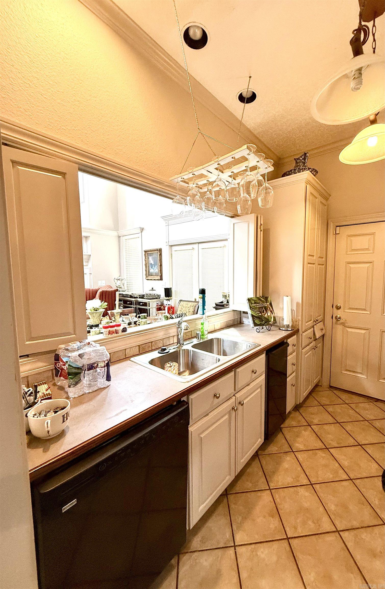 BELVEDERE COURT - Residential