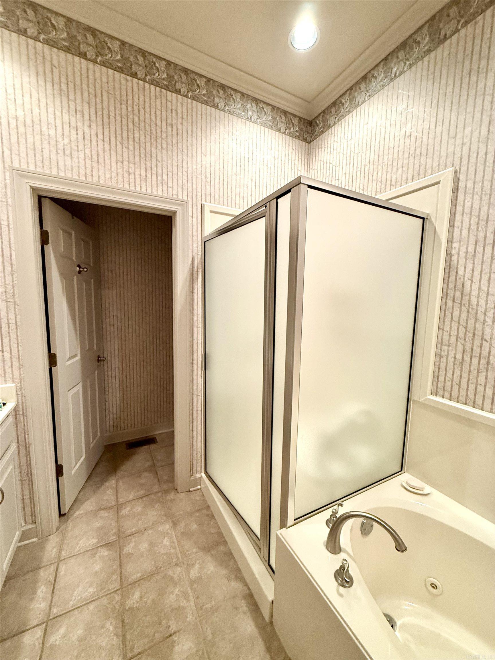 BELVEDERE COURT - Residential