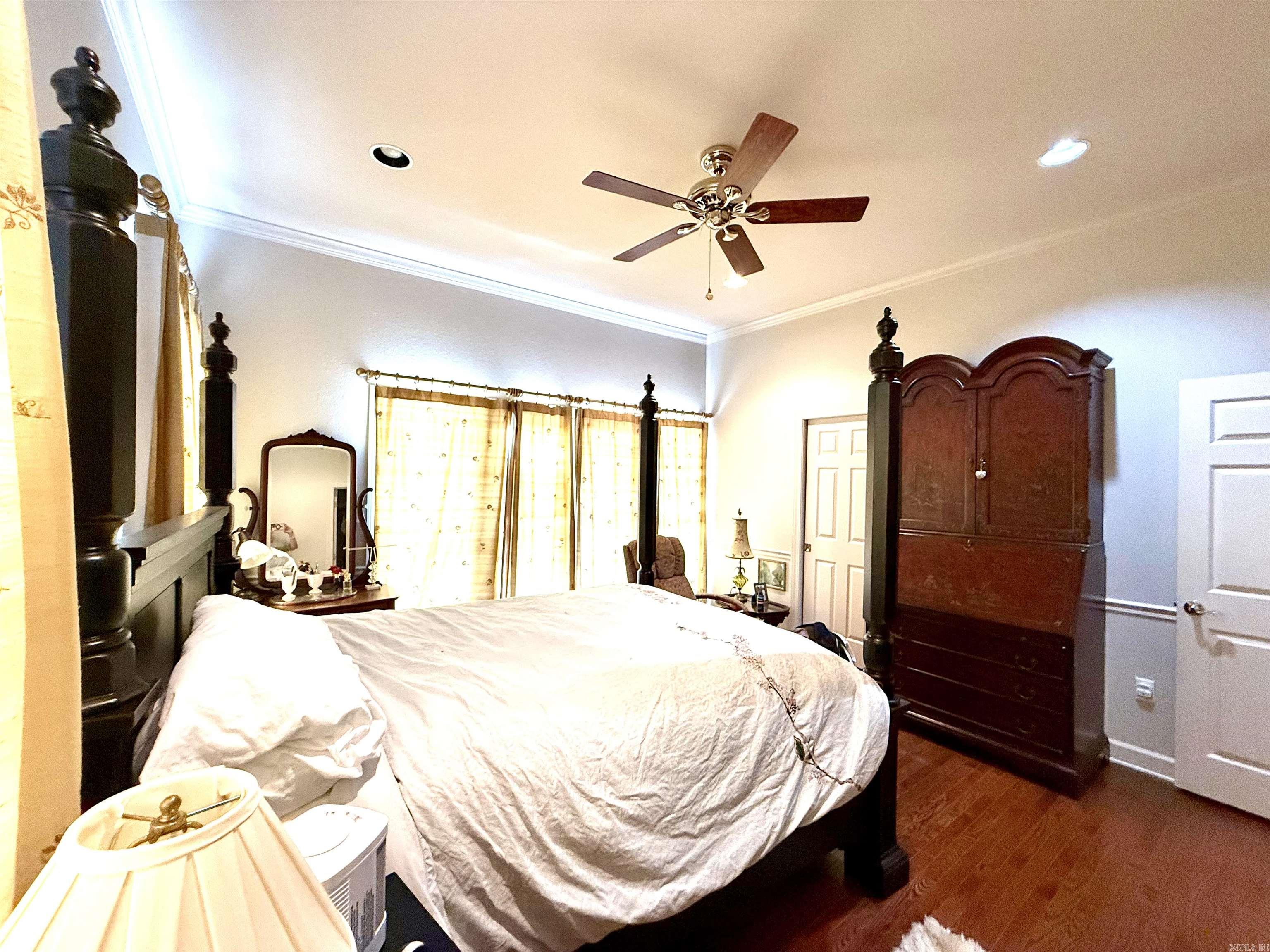 BELVEDERE COURT - Residential