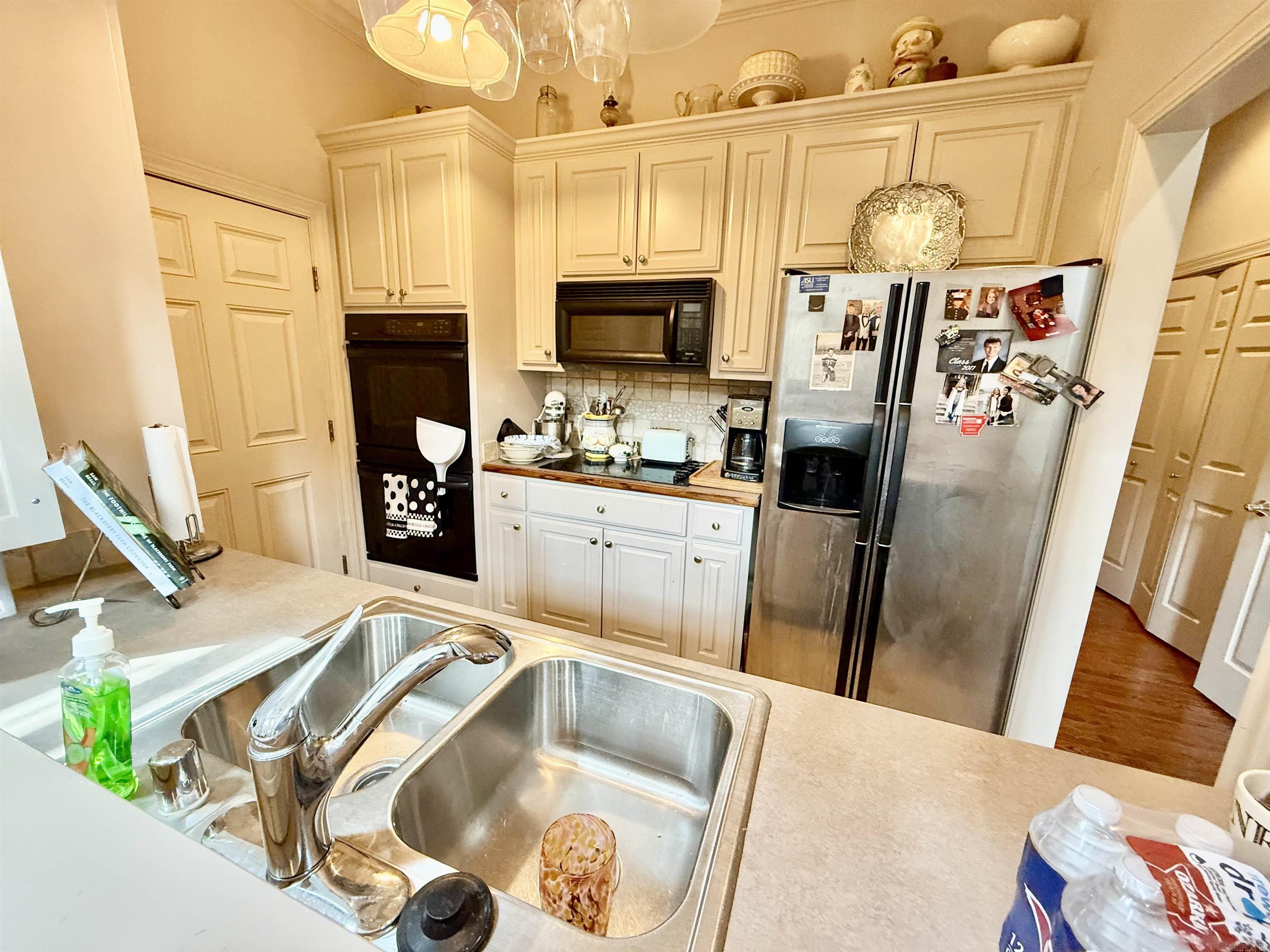 BELVEDERE COURT - Residential