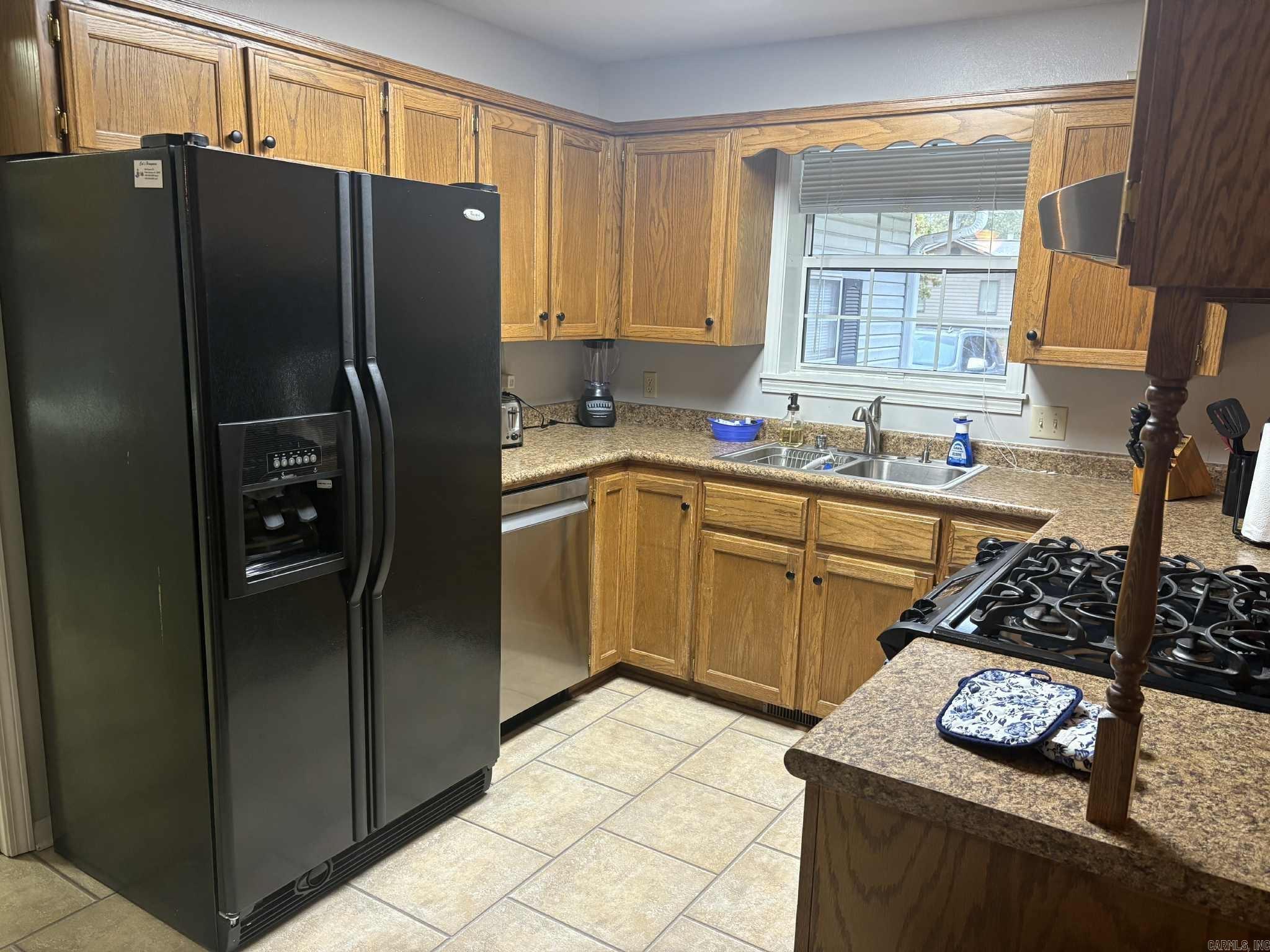 ARROWHEAD VILLAGE - Residential