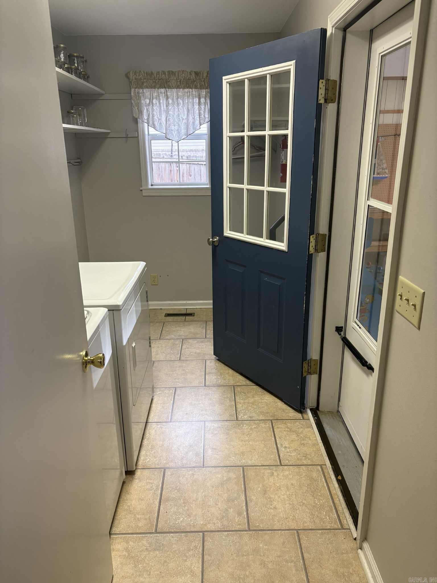 ARROWHEAD VILLAGE - Residential