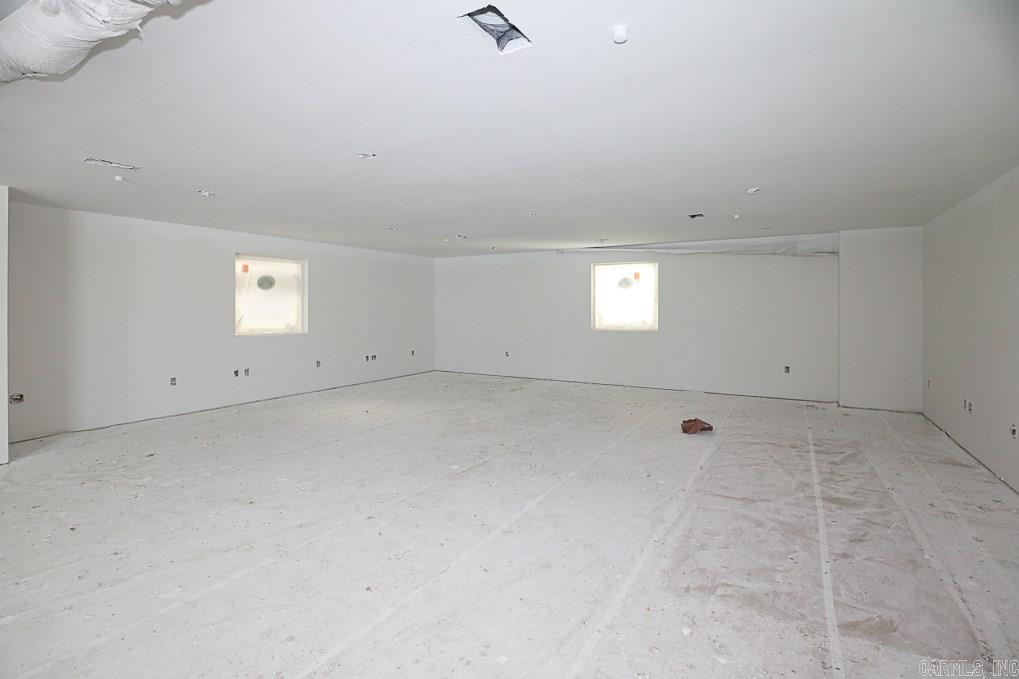 Metes & Bounds - Commercial Lease