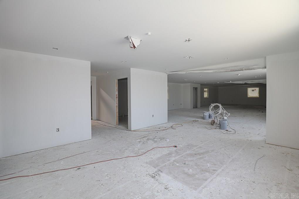 Metes & Bounds - Commercial Lease