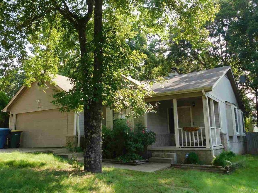 Great neighborhood, 3 bedroom, 2 full bath home, nicely painted, open floor plan with vaulted ceilings, built-ins, fully furnished kitchen, fireplace, wood floors in common area, 2 car garage fenced back yard. $1350 mo. + Security Deposit. Call Marshall Peters & Associates 501-414-8340