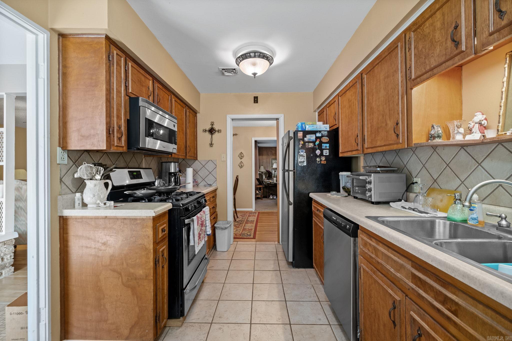 RANCH ESTATE - Residential