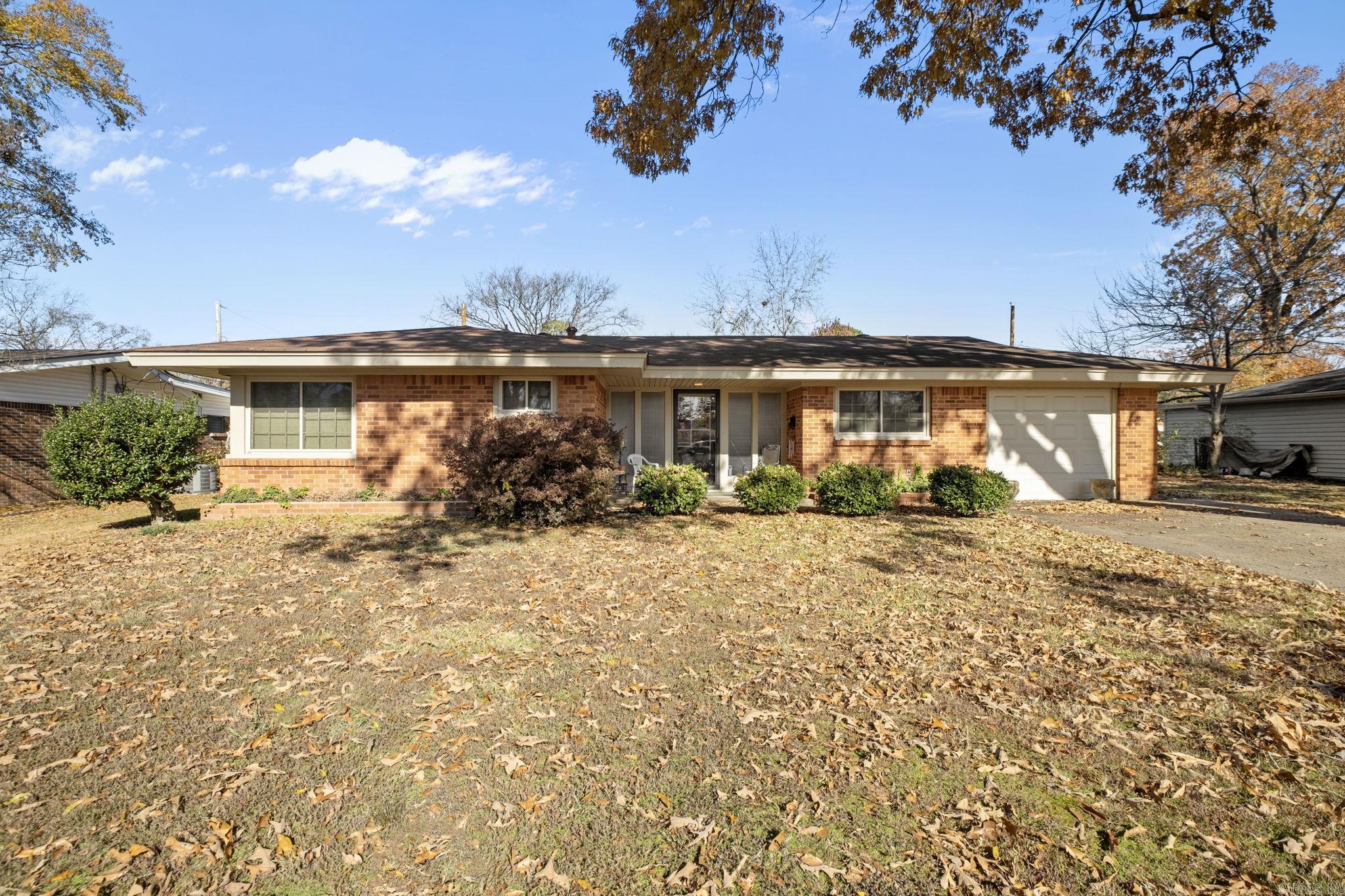 RANCH ESTATE - Residential