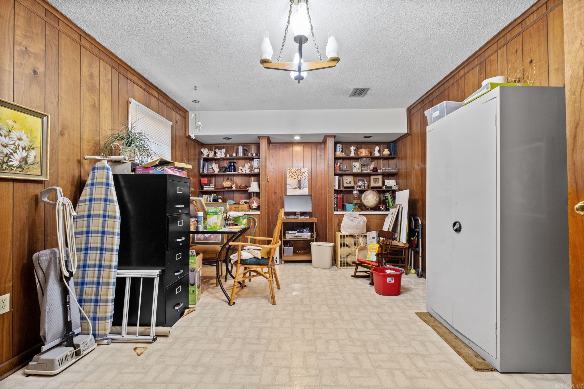 RANCH ESTATE - Residential