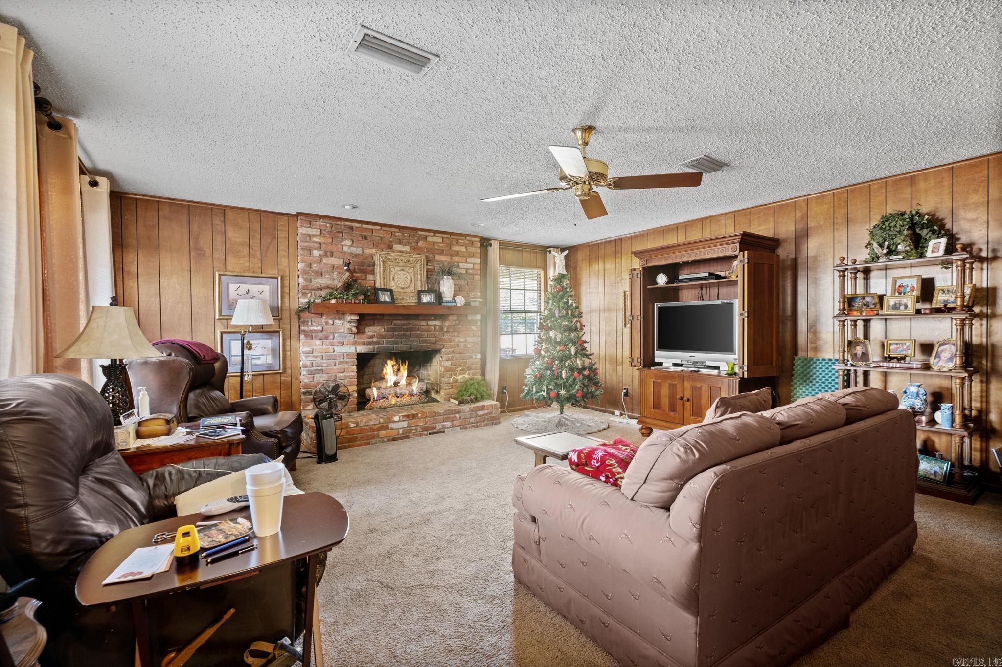 RANCH ESTATE - Residential