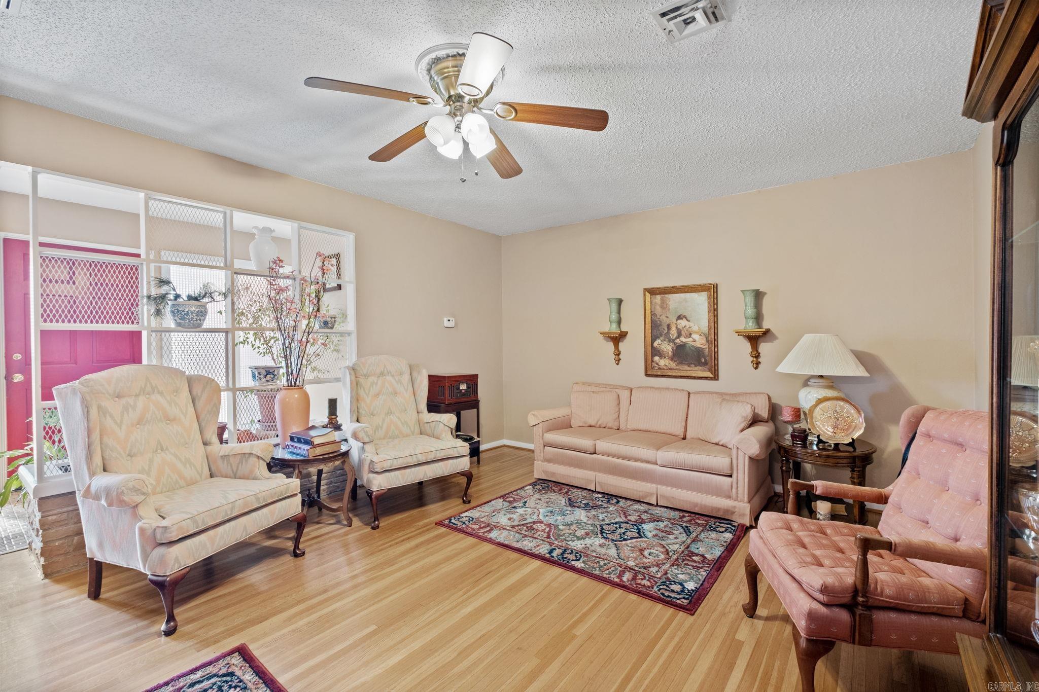 RANCH ESTATE - Residential