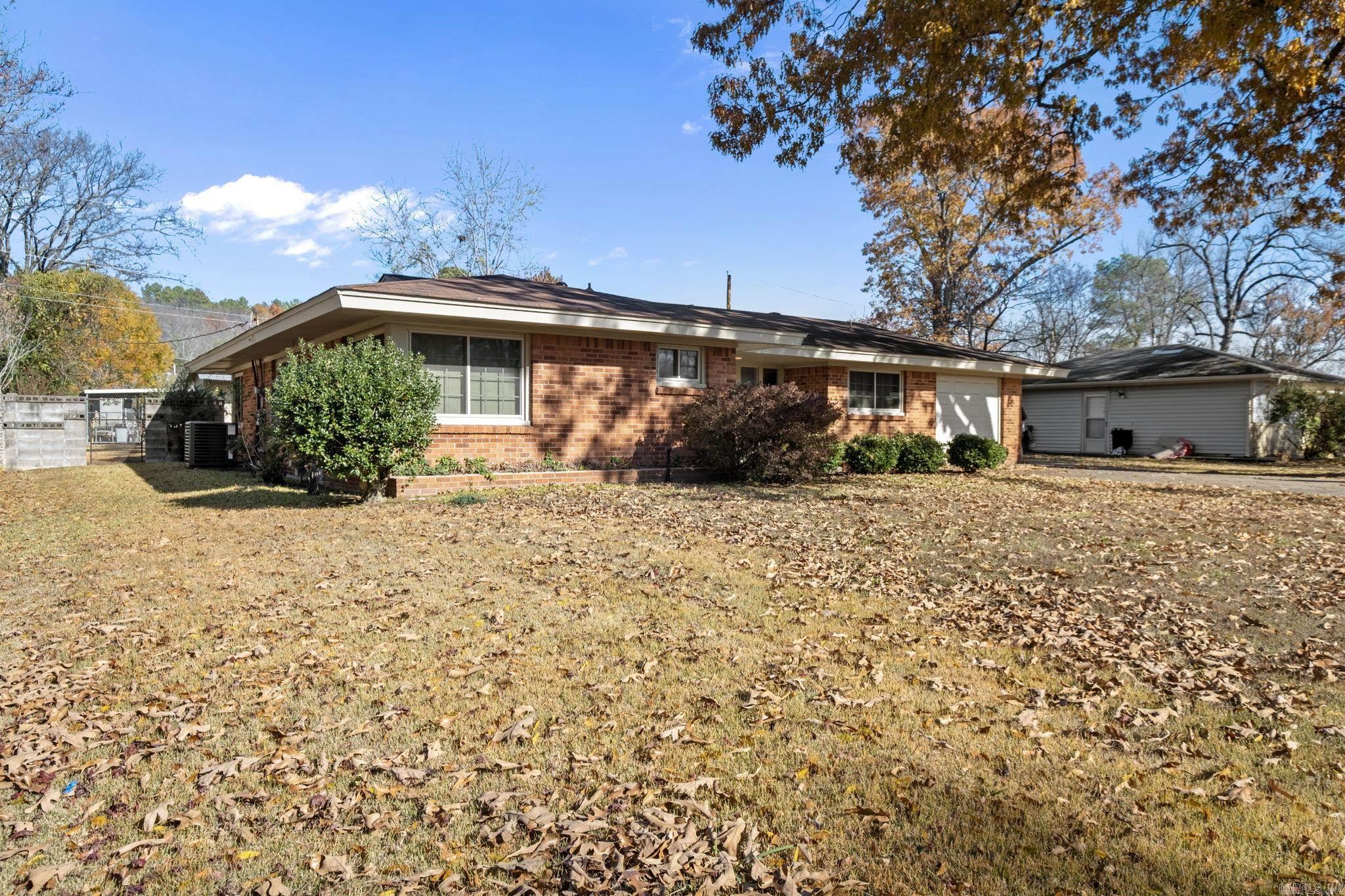 RANCH ESTATE - Residential