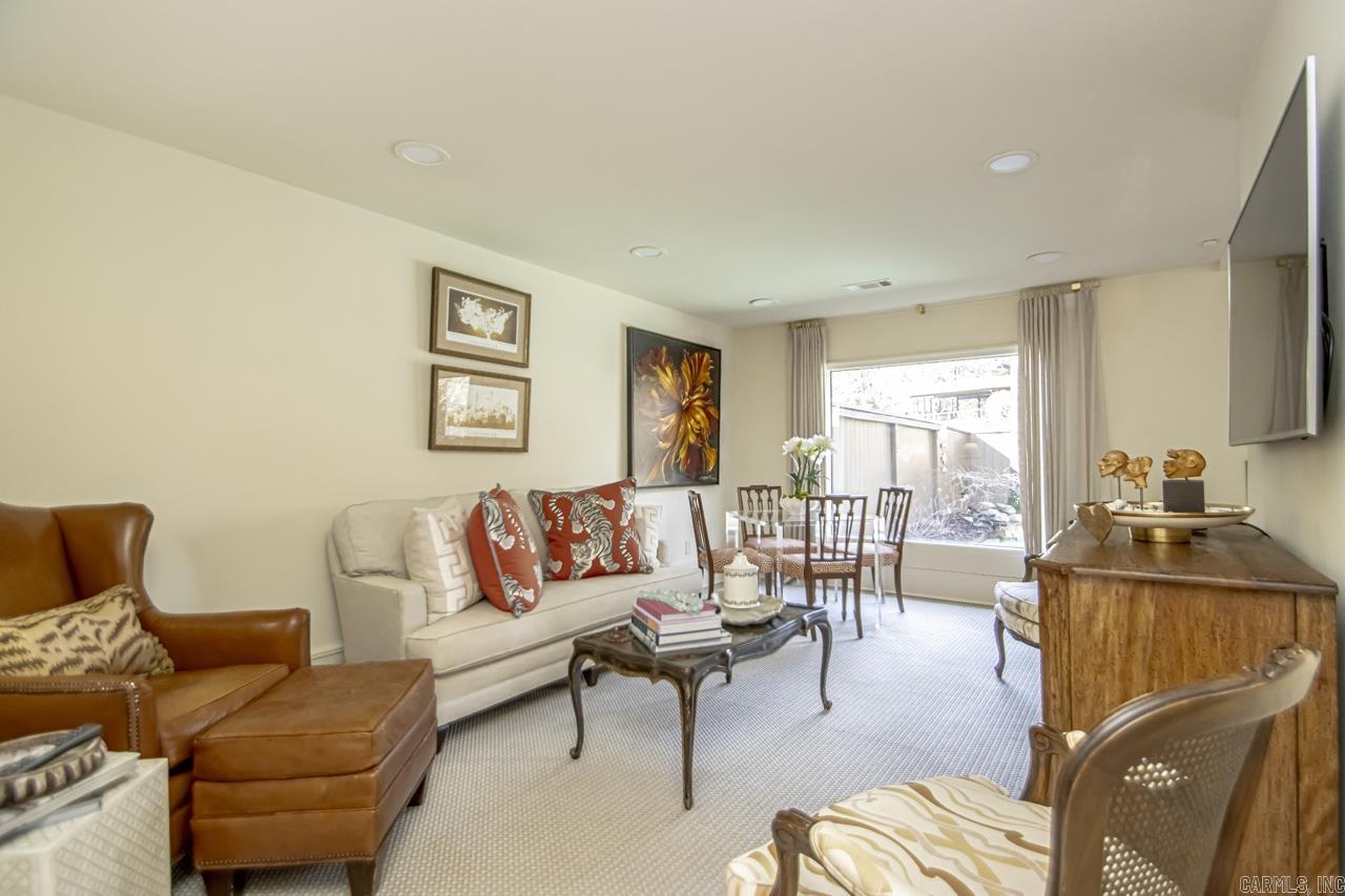 WESTRIVER TOWNHOUSES HPR - Residential