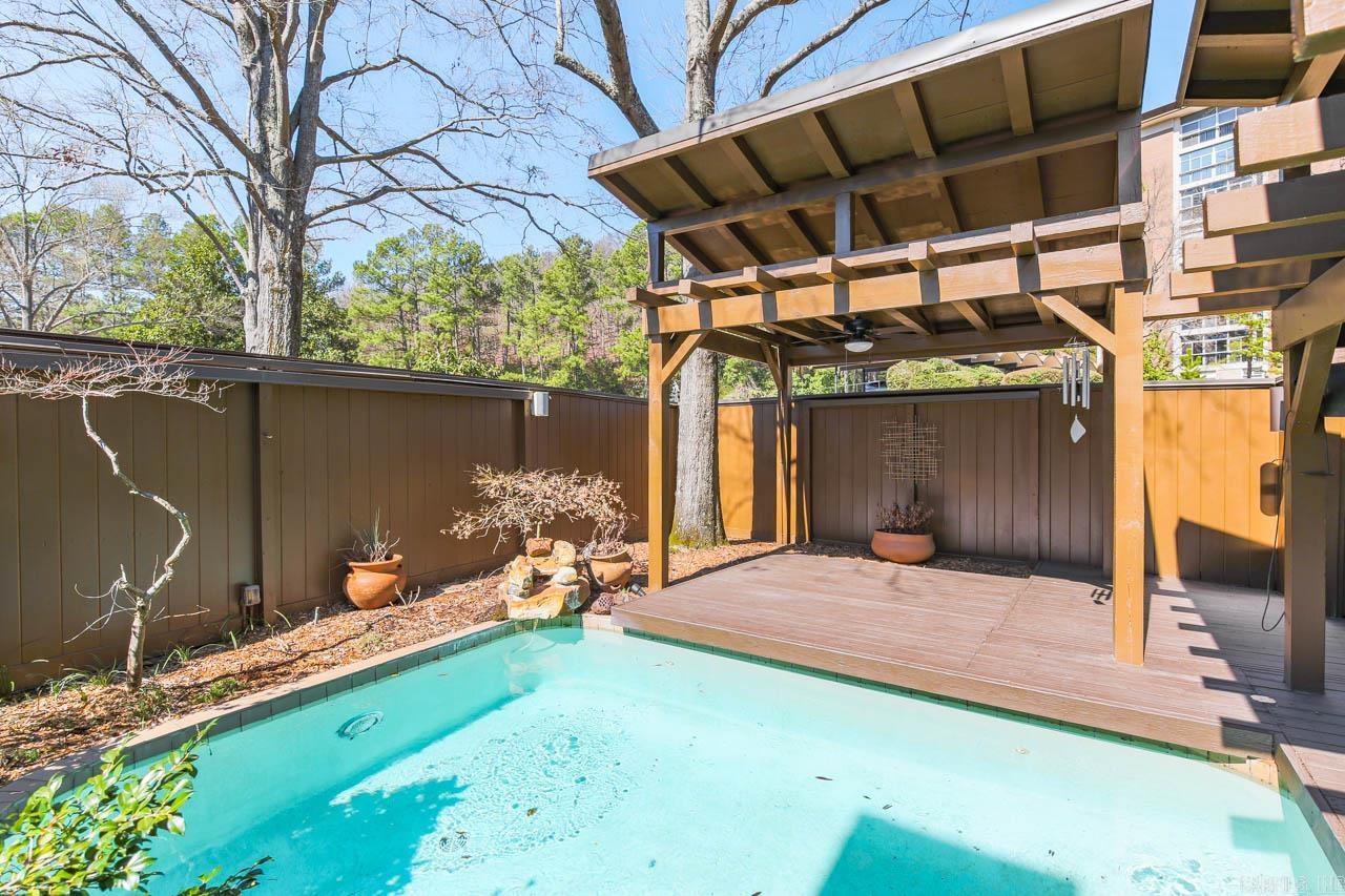 WESTRIVER TOWNHOUSES HPR - Residential