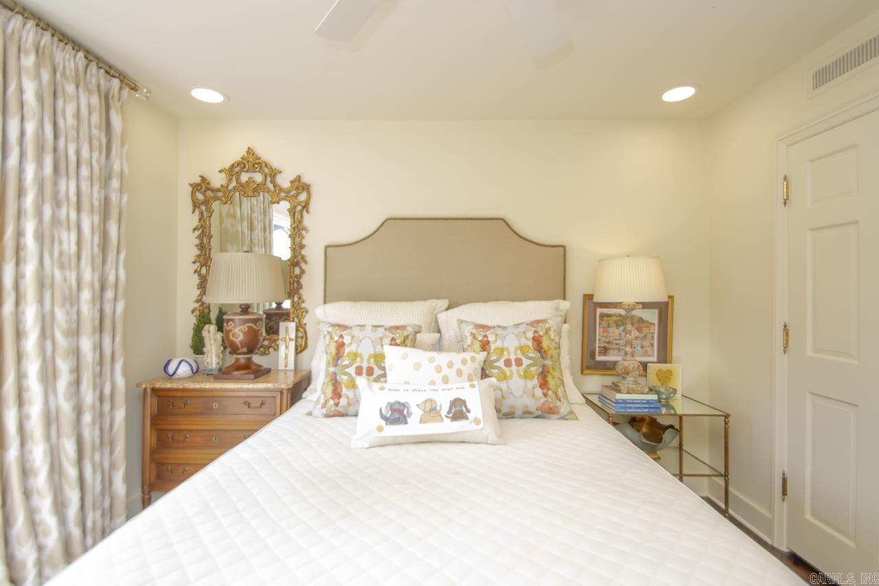 WESTRIVER TOWNHOUSES HPR - Residential