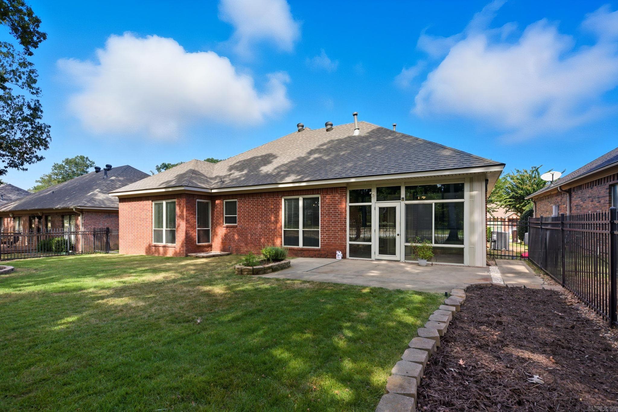COUNTRY CLUB OF ARK THE - Residential