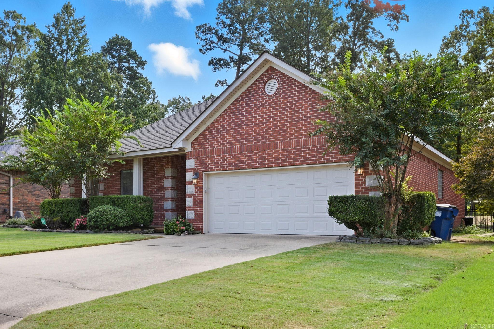 COUNTRY CLUB OF ARK THE - Residential
