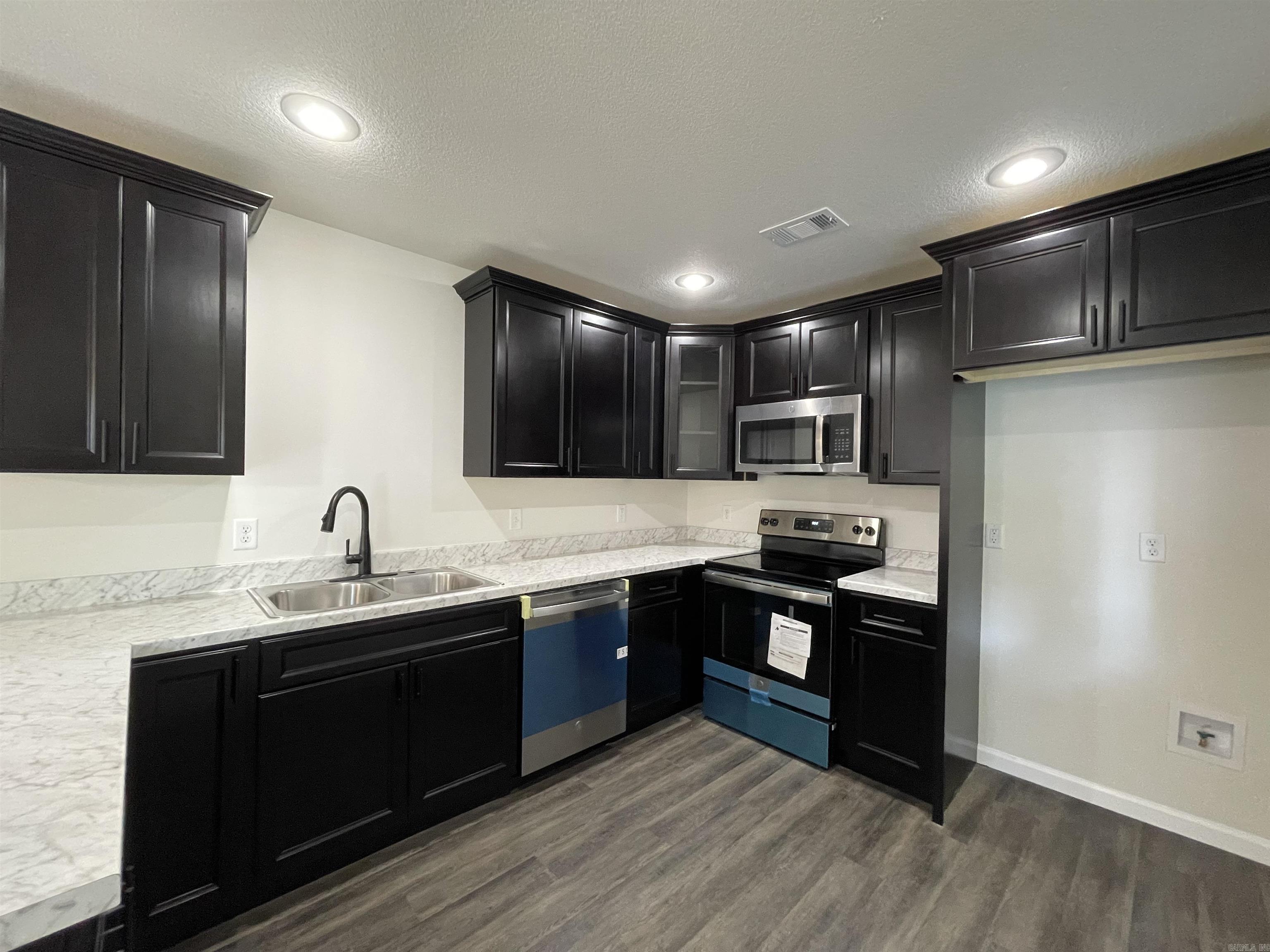 POINSETT LUMBER & MFG CO 4TH - Residential