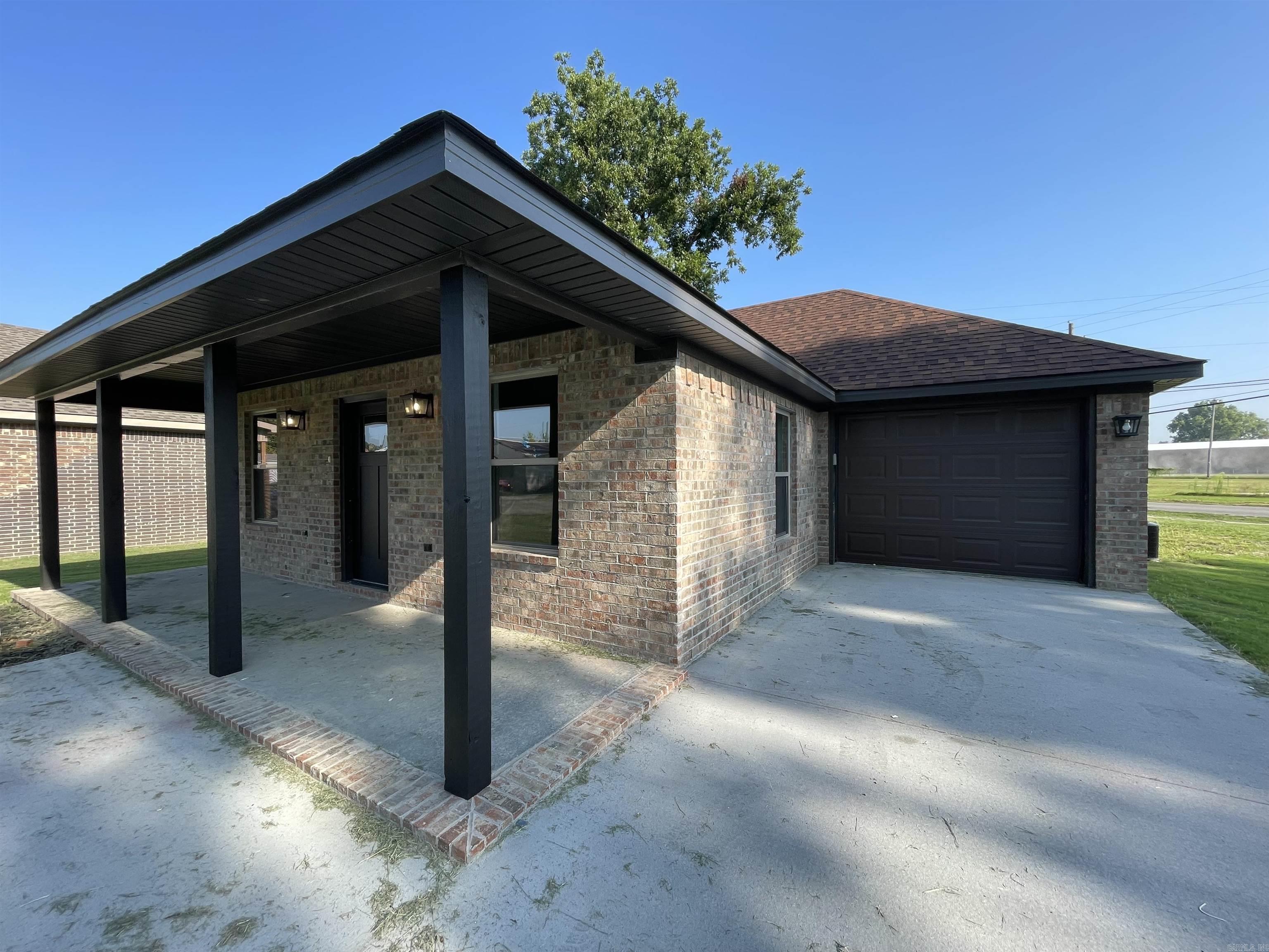 POINSETT LUMBER & MFG CO 4TH - Residential