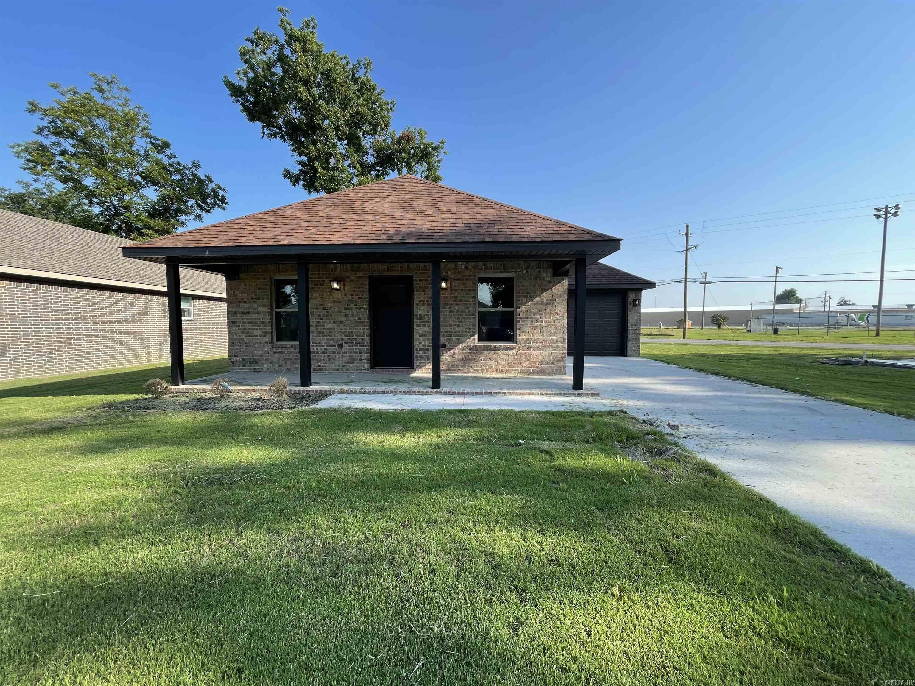 POINSETT LUMBER & MFG CO 4TH - Residential