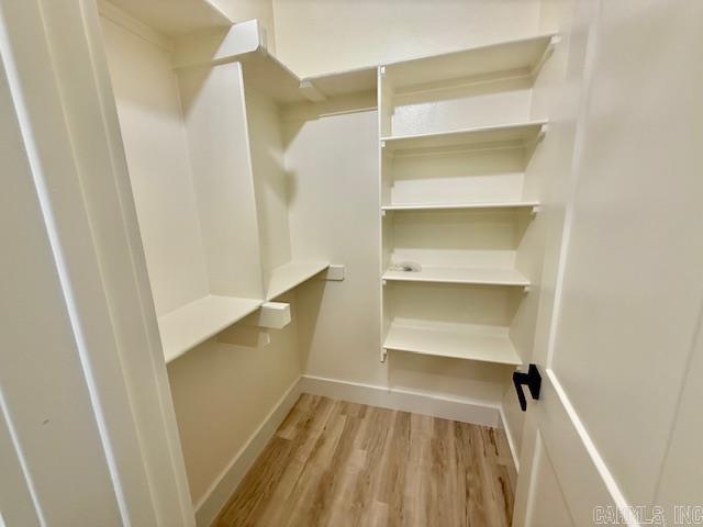 MAJESTIC POINTE - Residential