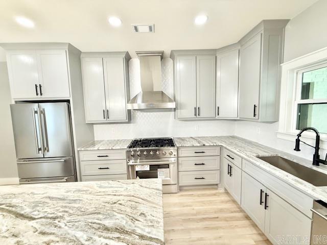 MAJESTIC POINTE - Residential