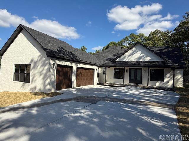 MAJESTIC POINTE - Residential