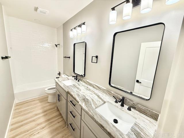 MAJESTIC POINTE - Residential