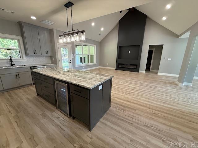 MAJESTIC POINTE - Residential