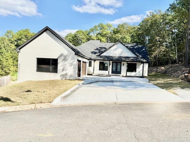 MAJESTIC POINTE - Residential