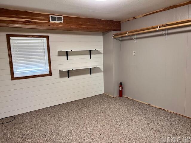 HUSKEY - Residential