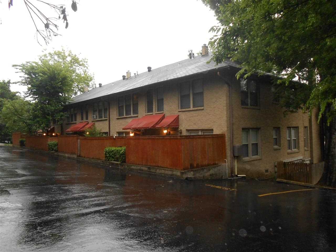 KAVANAUGH PLACE COND - Residential