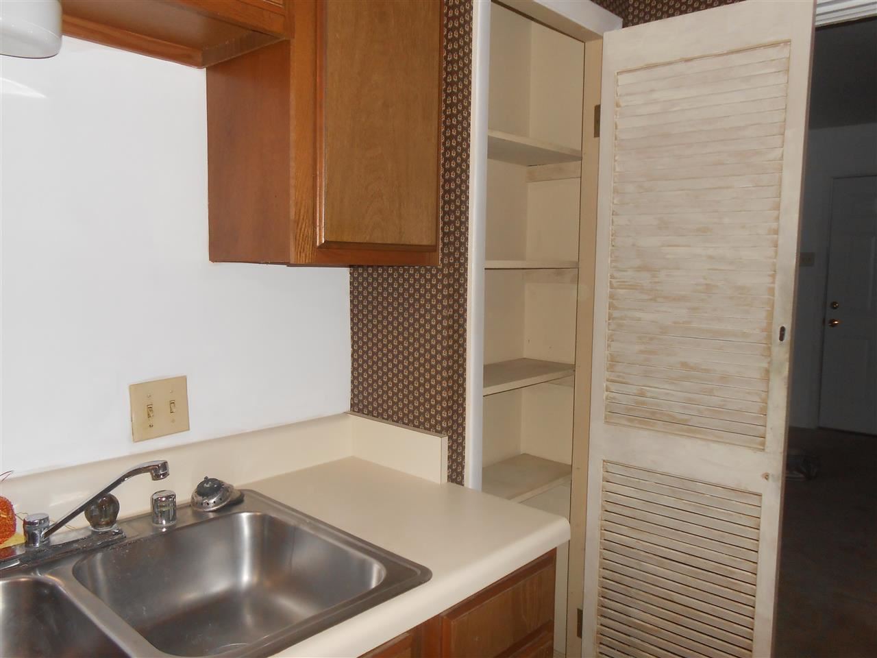 KAVANAUGH PLACE COND - Residential