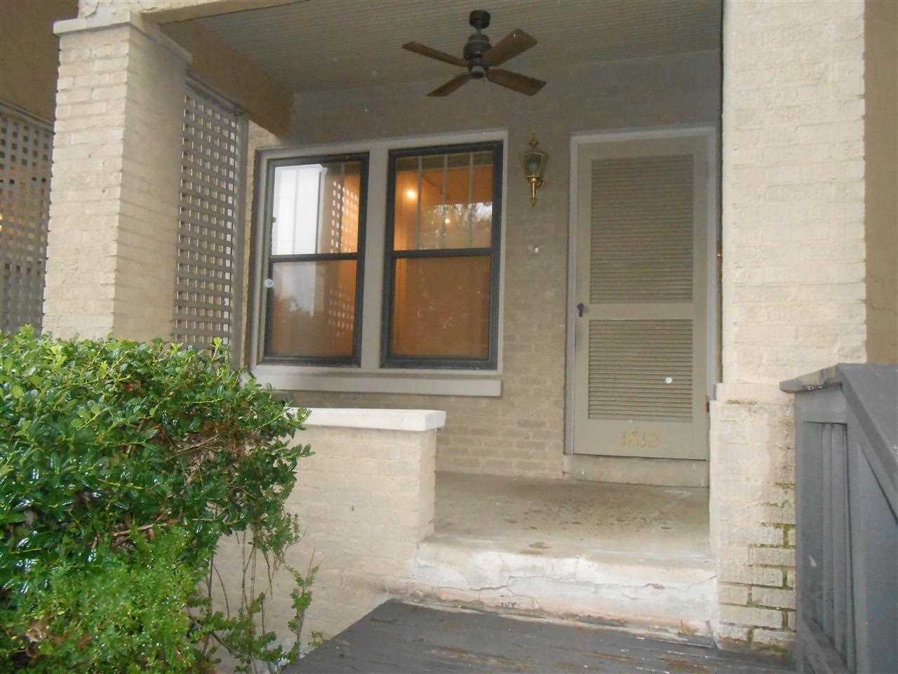 KAVANAUGH PLACE COND - Residential