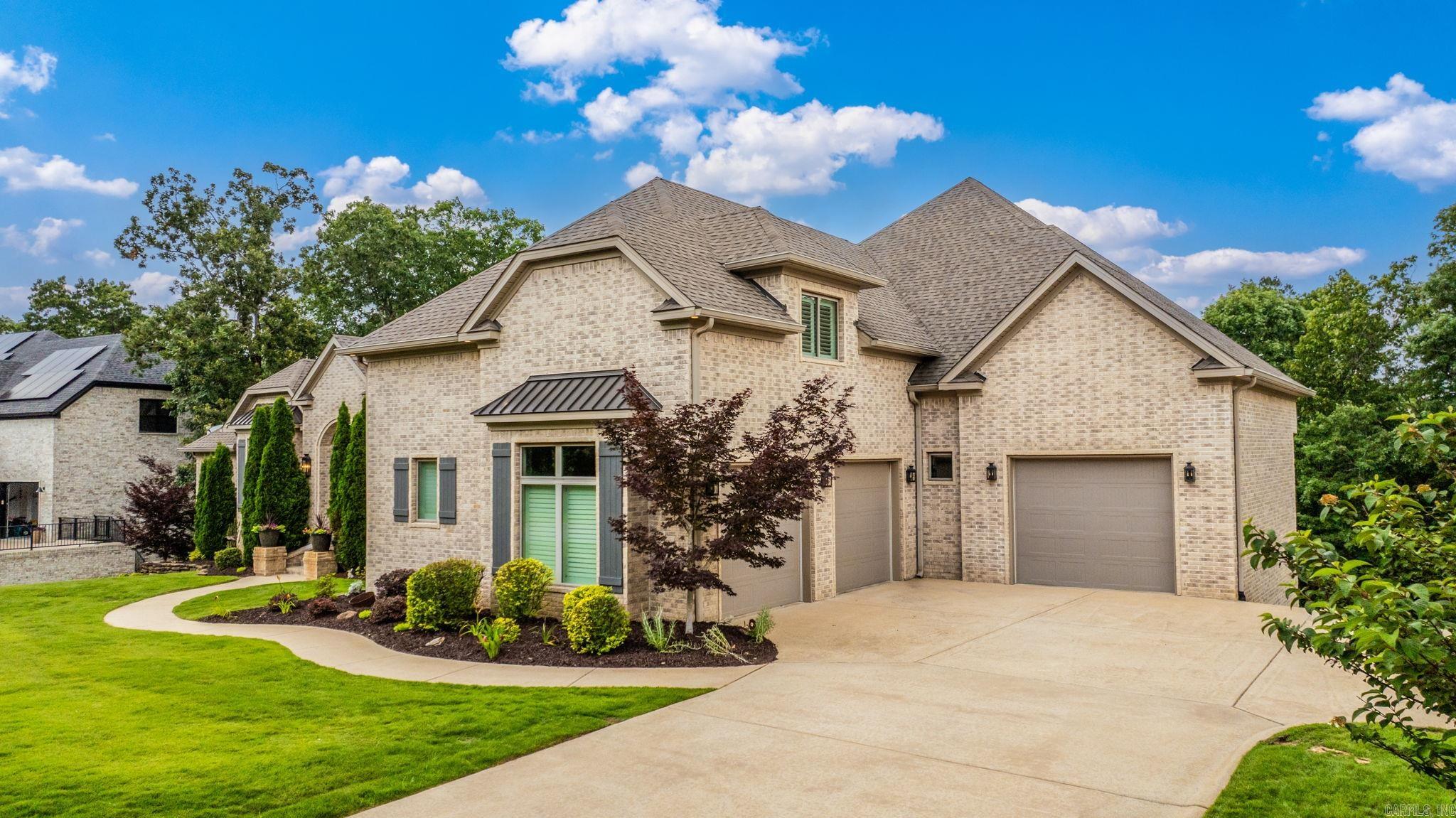 WOODLANDS EDGE - Residential