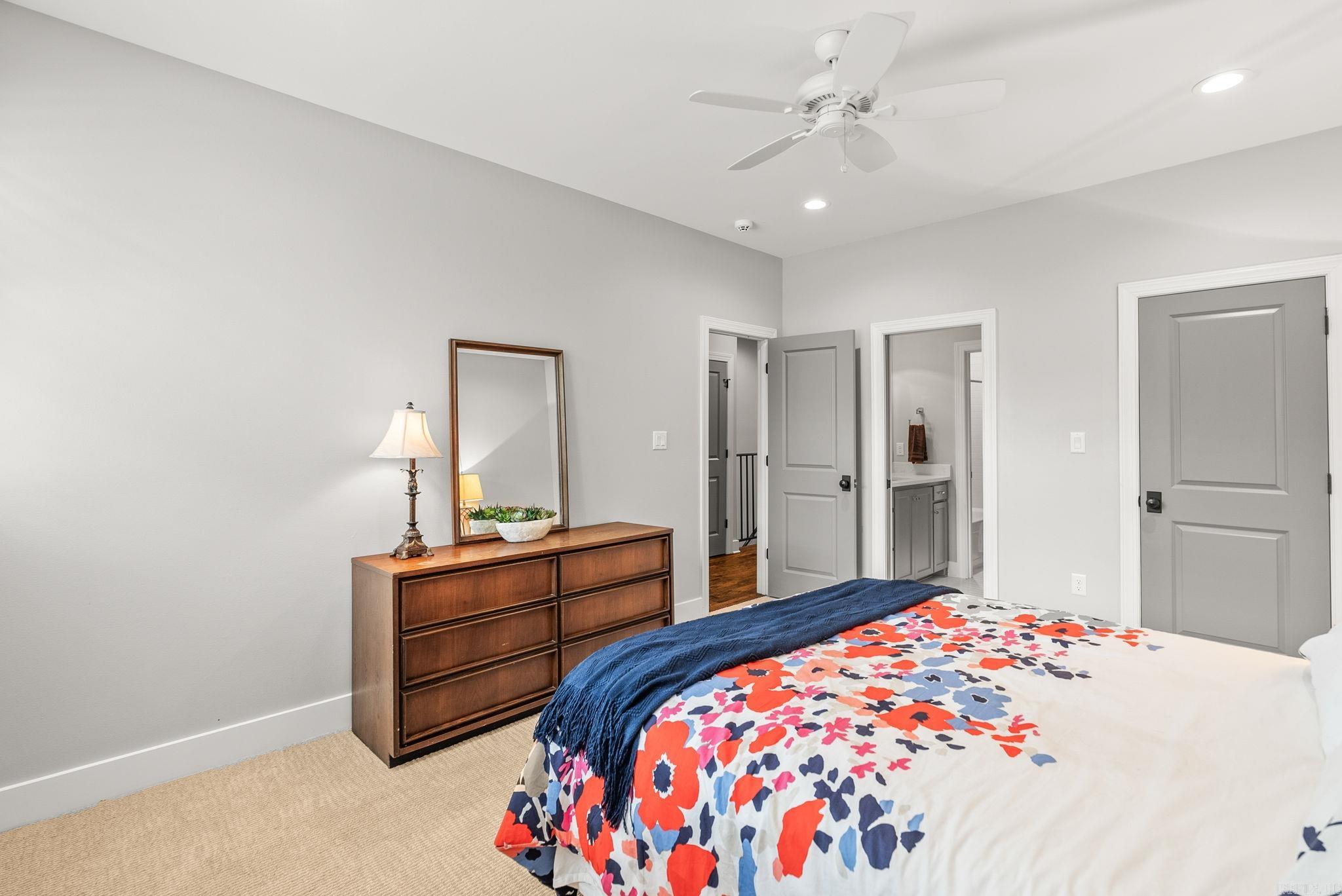 WOODLANDS EDGE - Residential